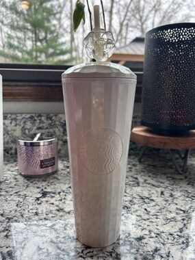NWT Starbucks Pearlescent White/gold Faceted Tumbler with Floral Straw Top